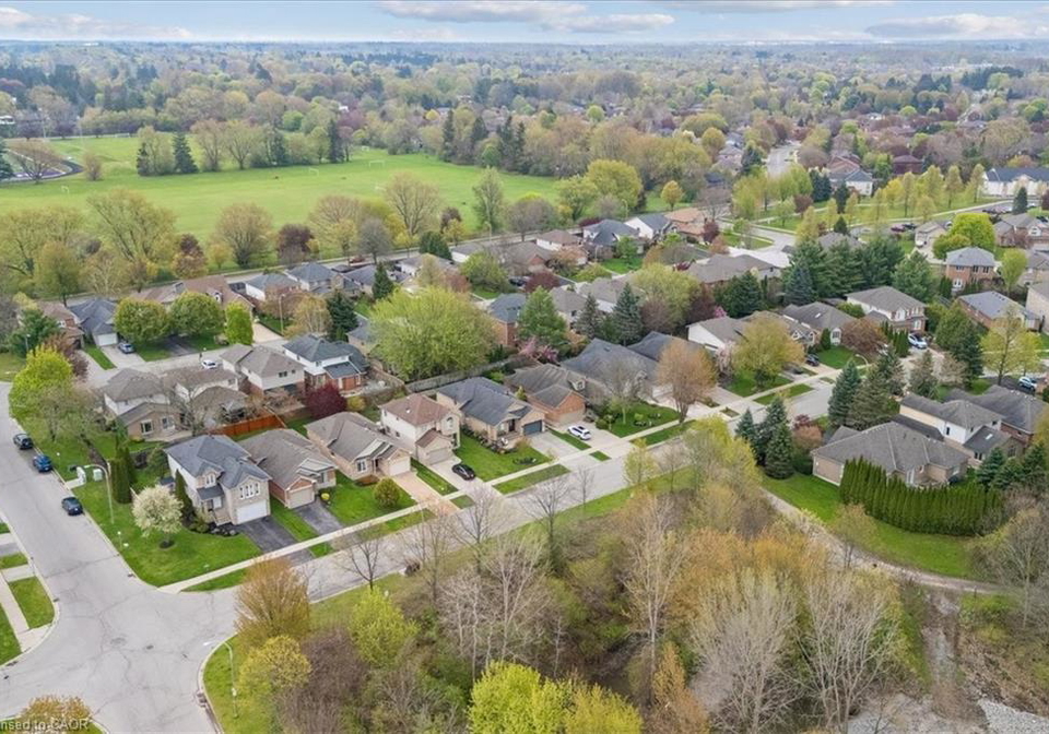 147-valridge-drive-ancaster-ontario-40829694