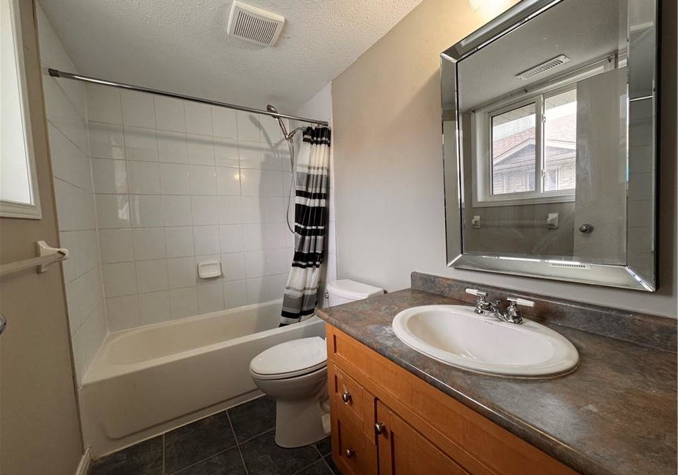 44-walnut-street-kitchener-ontario-40829742