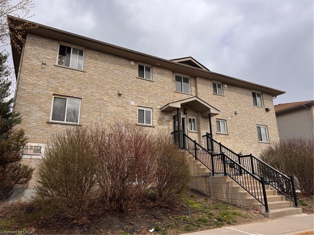 44-walnut-street-kitchener-ontario-40829750