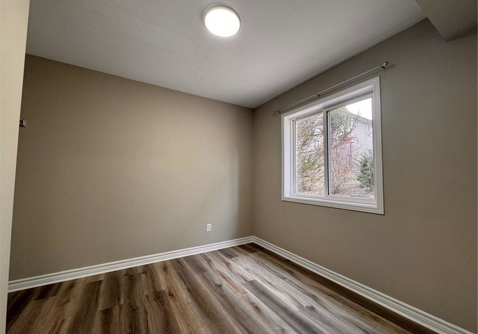 44-walnut-street-kitchener-ontario-40829753