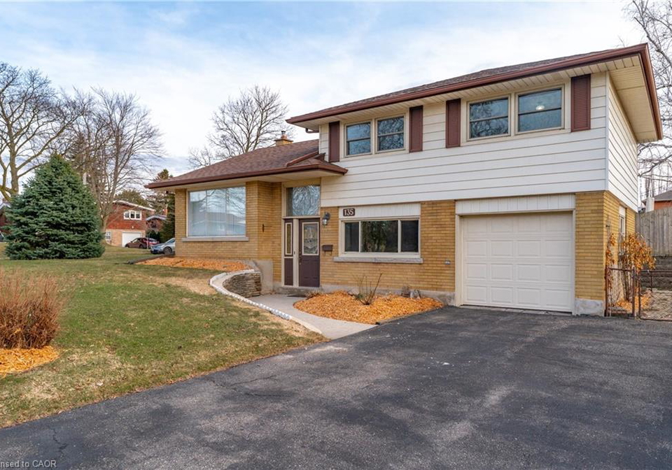 135-burbank-road-kitchener-ontario-40829785