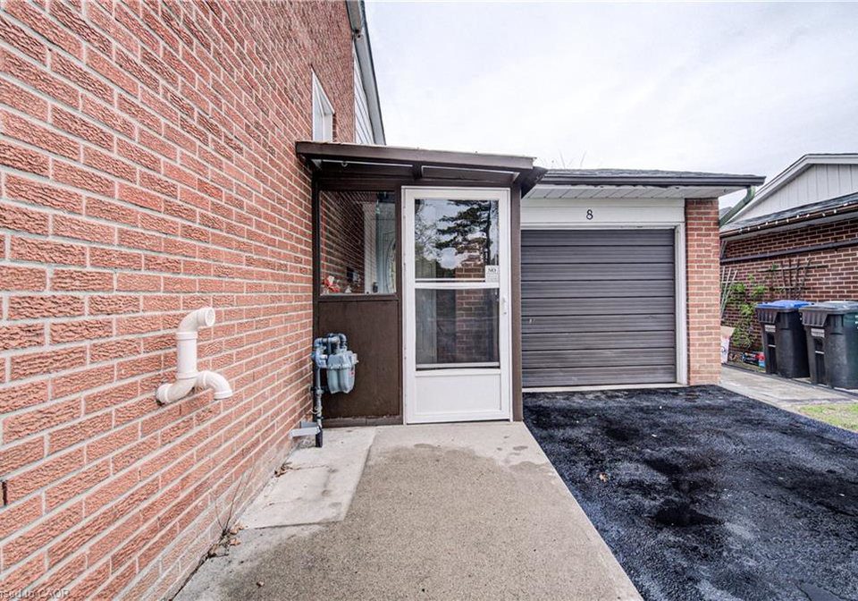 8-sanford-crescent-brampton-ontario-40829800