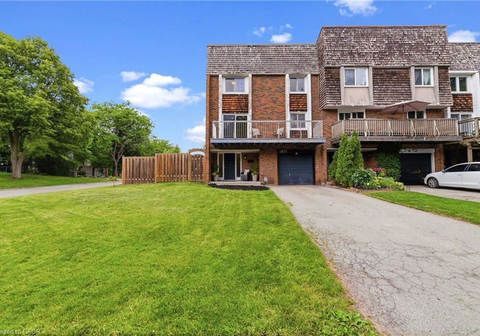 2073-worthington-drive-oakville-ontario-40829819