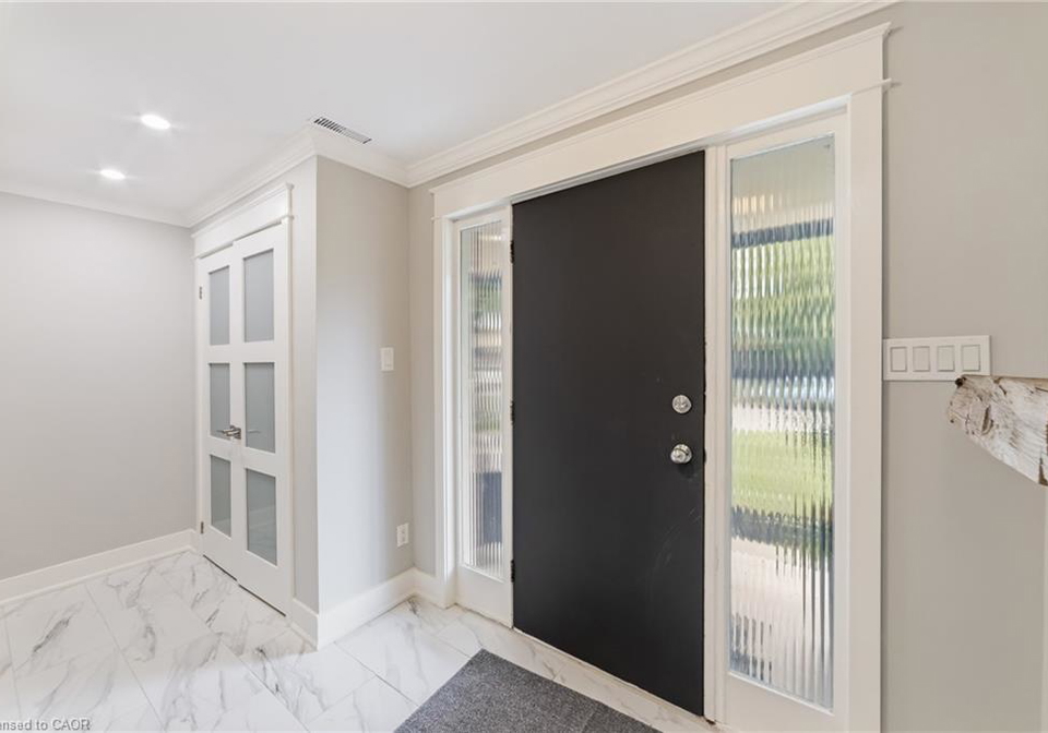 2073-worthington-drive-oakville-ontario-40829819