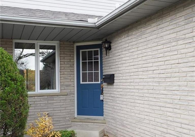 425-kingscourt-drive-waterloo-ontario-40829912
