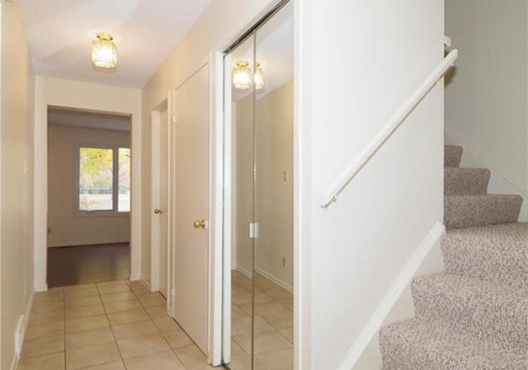 425-kingscourt-drive-waterloo-ontario-40829912