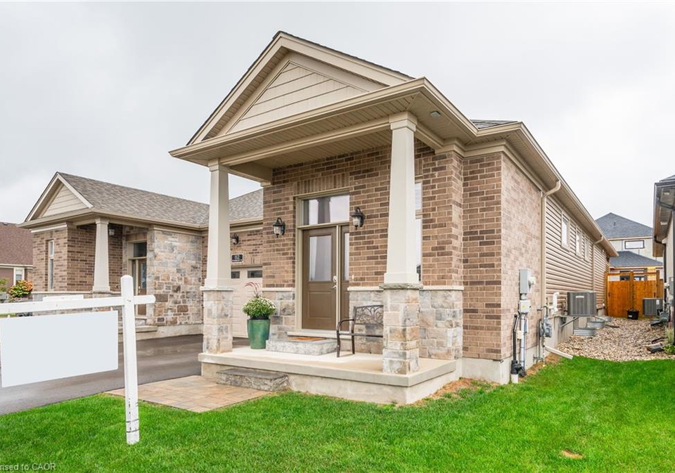 114-woodberry-crescent-elmira-ontario-40829948