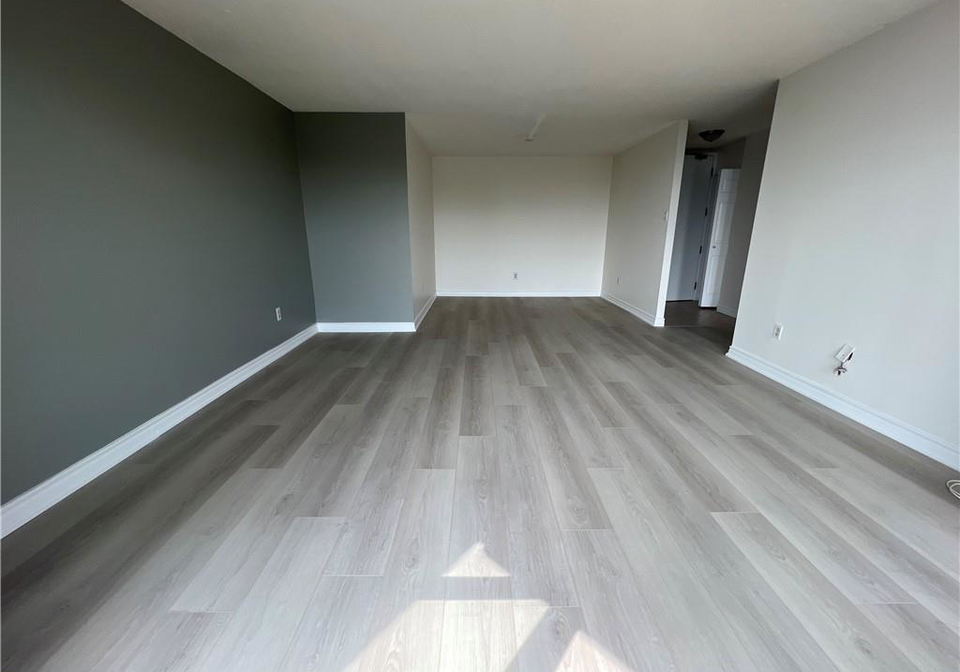 2210-lakeshore-road-burlington-ontario-40830054
