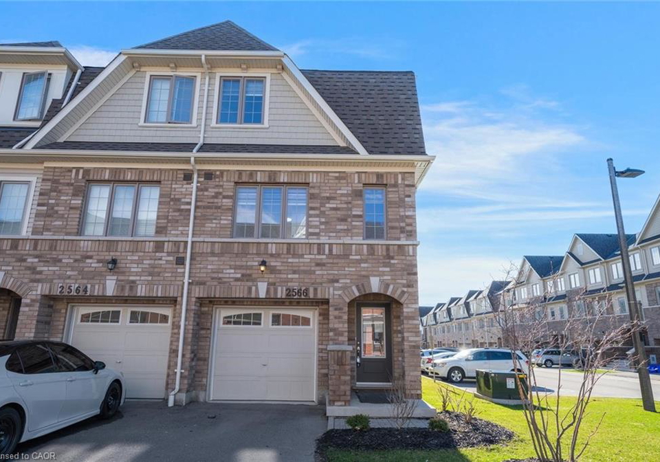 2566-mojave-path-oshawa-ontario-40830105
