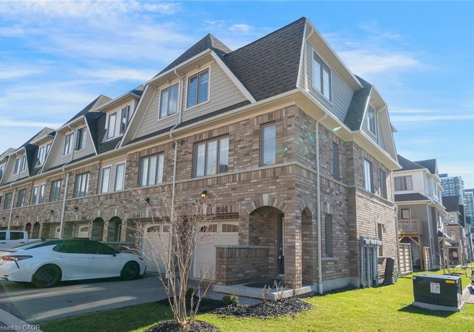 2566-mojave-path-oshawa-ontario-40830105