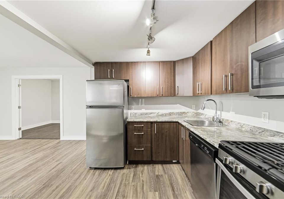 4-ottawa-street-n-hamilton-ontario-40830146