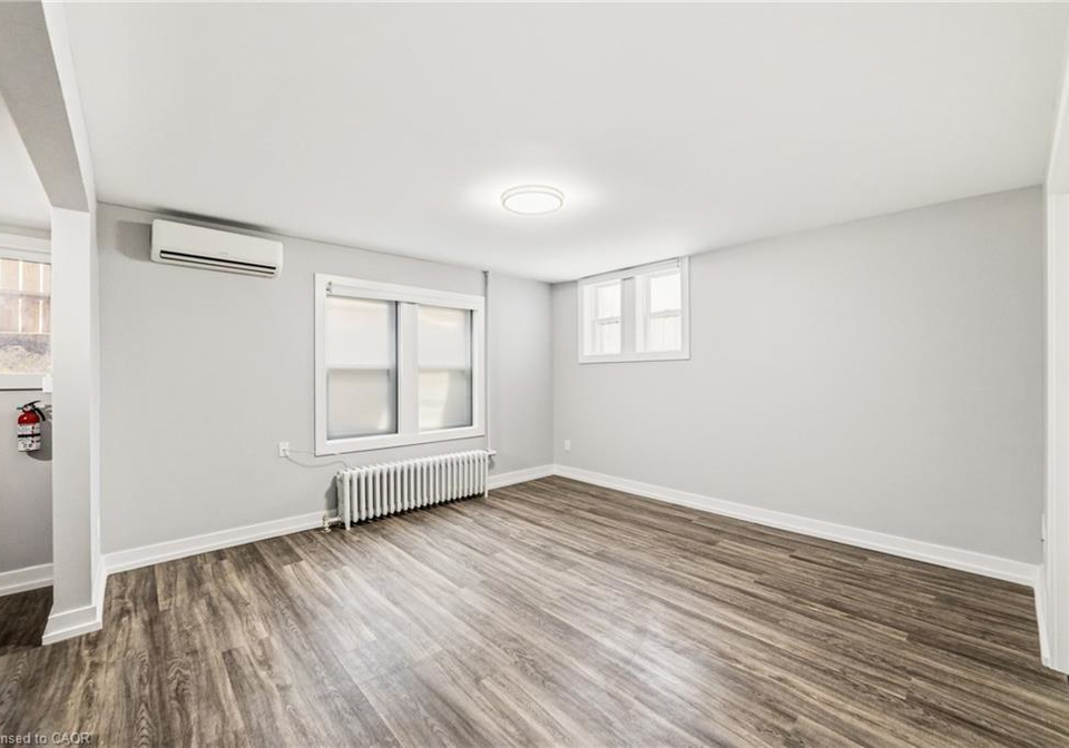 4-ottawa-street-n-hamilton-ontario-40830146