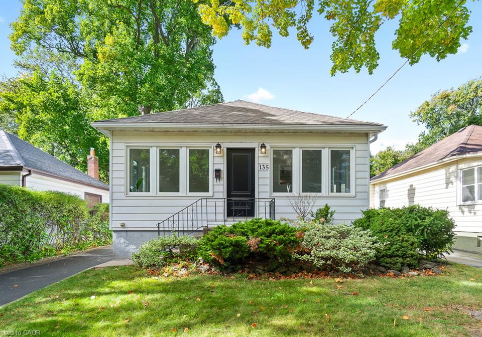 135-deane-avenue-oakville-ontario-40830173
