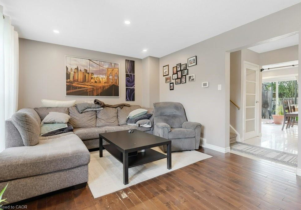 33-meadow-woods-crescent-kitchener-ontario-40830178