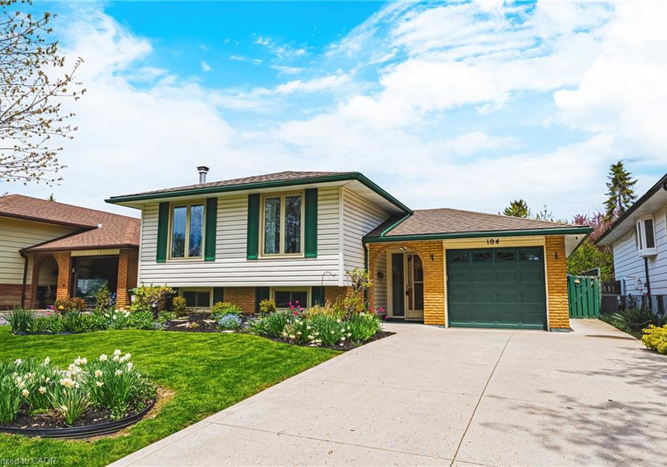 104-gardiner-drive-hamilton-ontario-40830180
