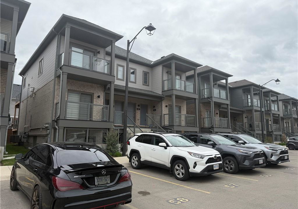 205-west-oak-trail-kitchener-ontario-40830200
