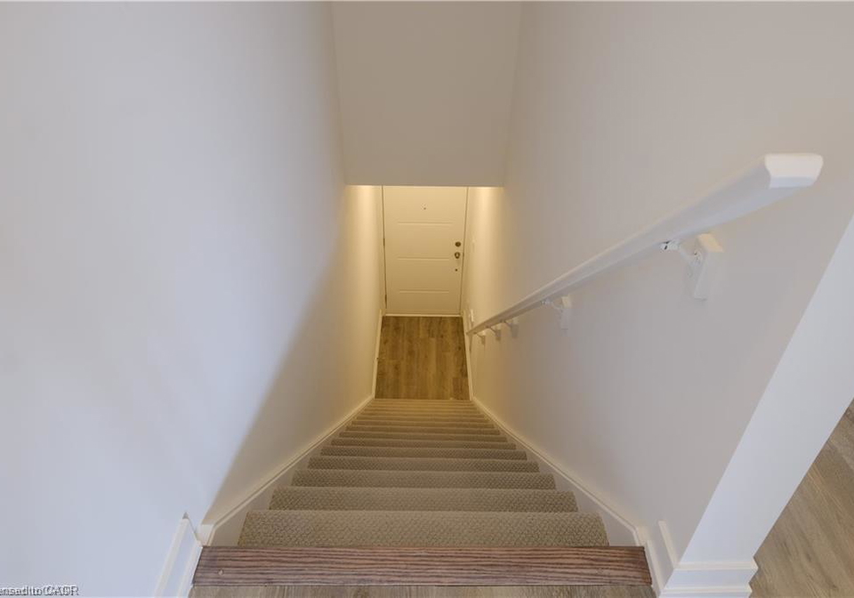 205-west-oak-trail-kitchener-ontario-40830200