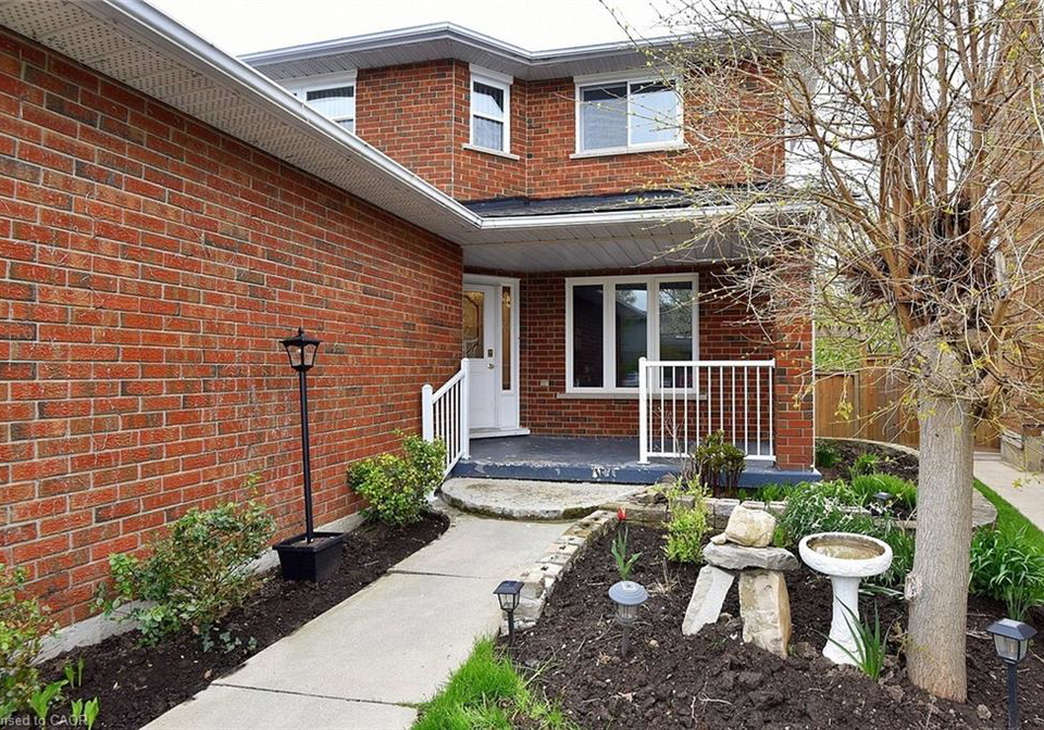 126-bastille-street-hamilton-ontario-40830212