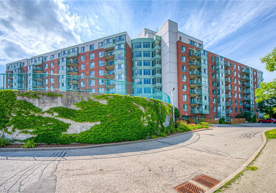 30-blue-springs-drive-waterloo-ontario-40830213
