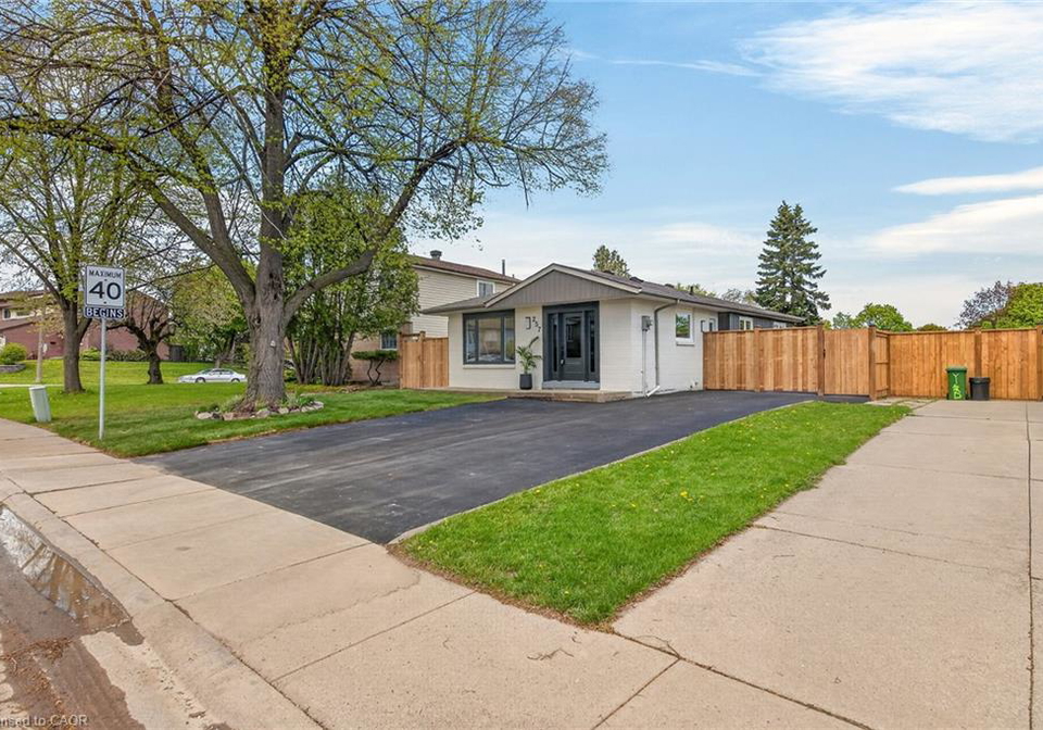 257-queen-victoria-drive-hamilton-ontario-40830219