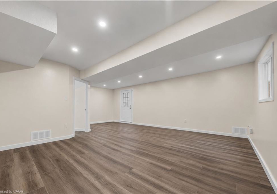 716-karlsfeld-road-waterloo-ontario-40830278