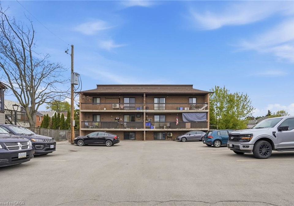 482-james-street-n-hamilton-ontario-40830401