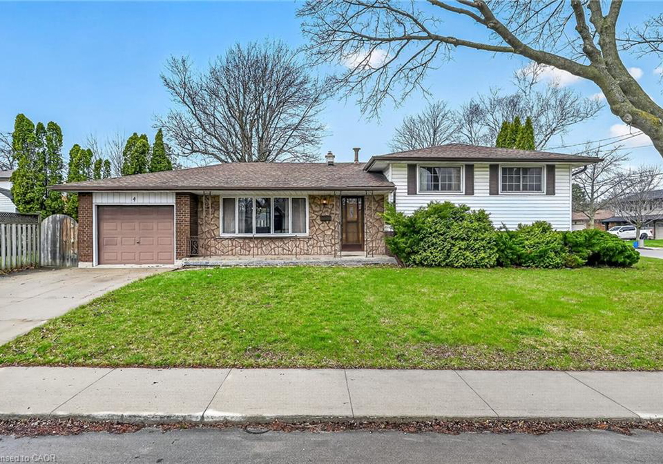 4-san-marco-street-hamilton-ontario-40830430