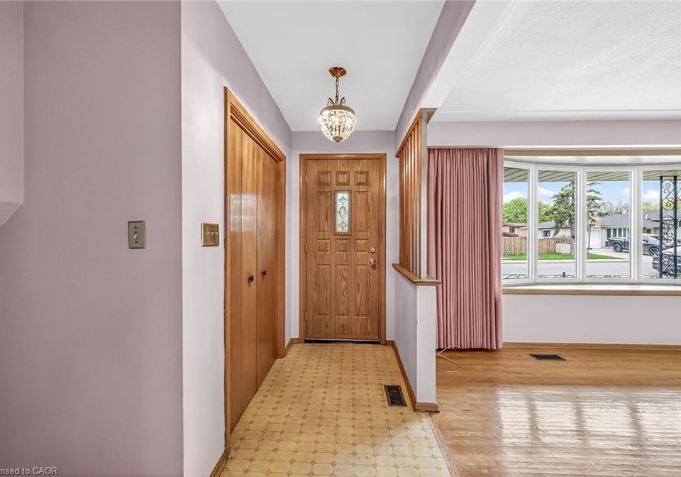4-san-marco-street-hamilton-ontario-40830430