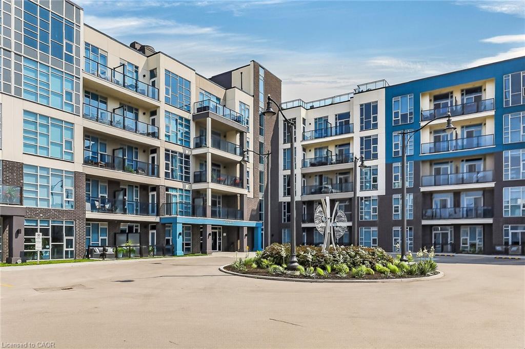 10-concord-place-grimsby-ontario-40830437