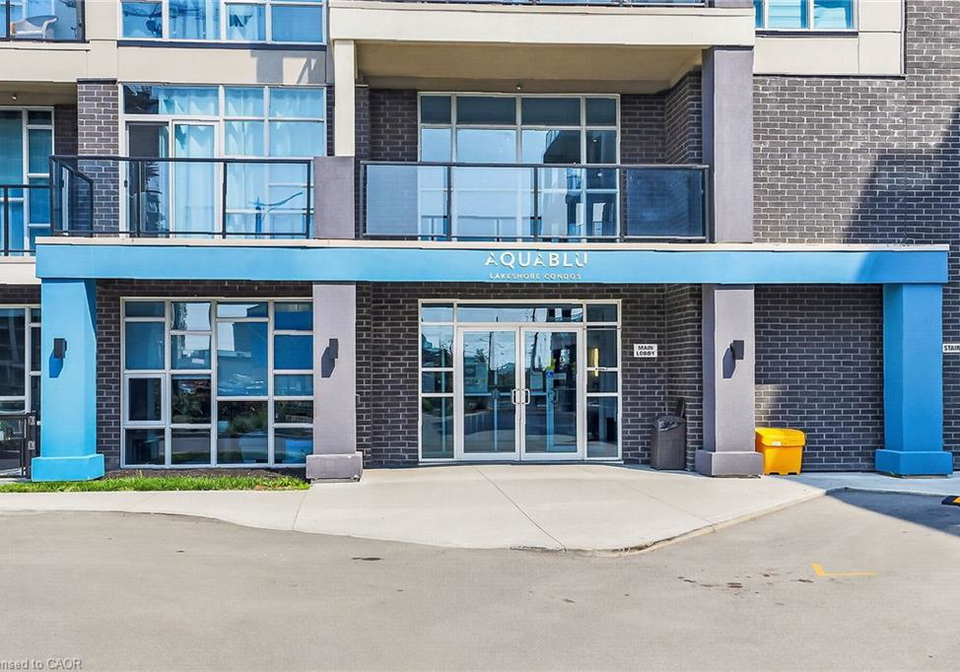 10-concord-place-grimsby-ontario-40830437
