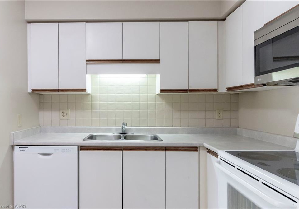 266-overlea-drive-kitchener-ontario-40830483