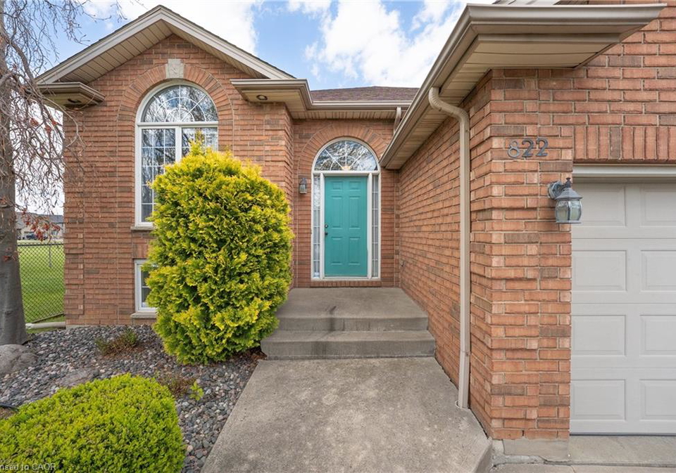 822-marcuz-court-windsor-ontario-40830513