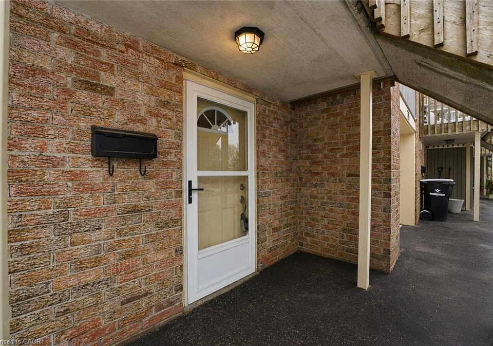 30-green-valley-drive-kitchener-ontario-40830587