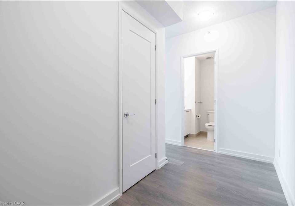 75-james-street-s-hamilton-ontario-40830591