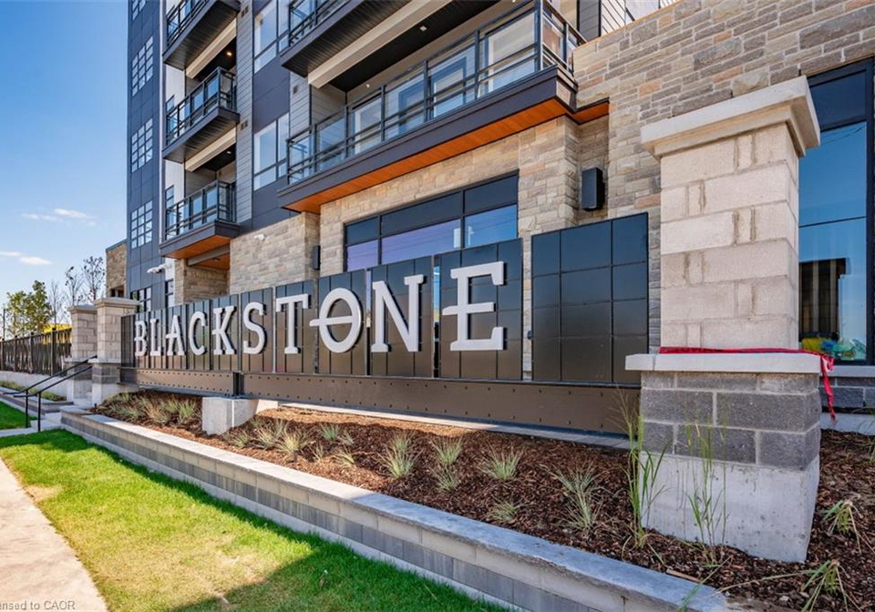 251-northfield-drive-e-waterloo-ontario-40830598