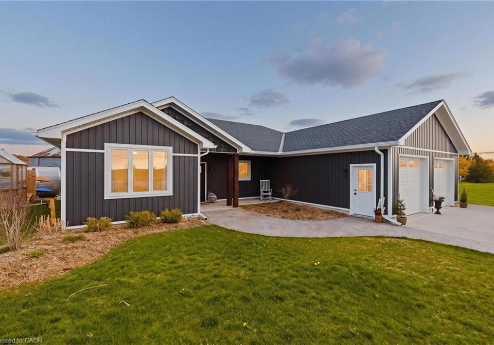 401372-grey-road-4-hanover-ontario-40830602