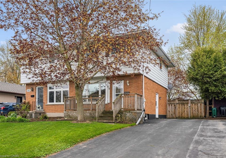 105-oriole-parkway-elmira-ontario-40830615