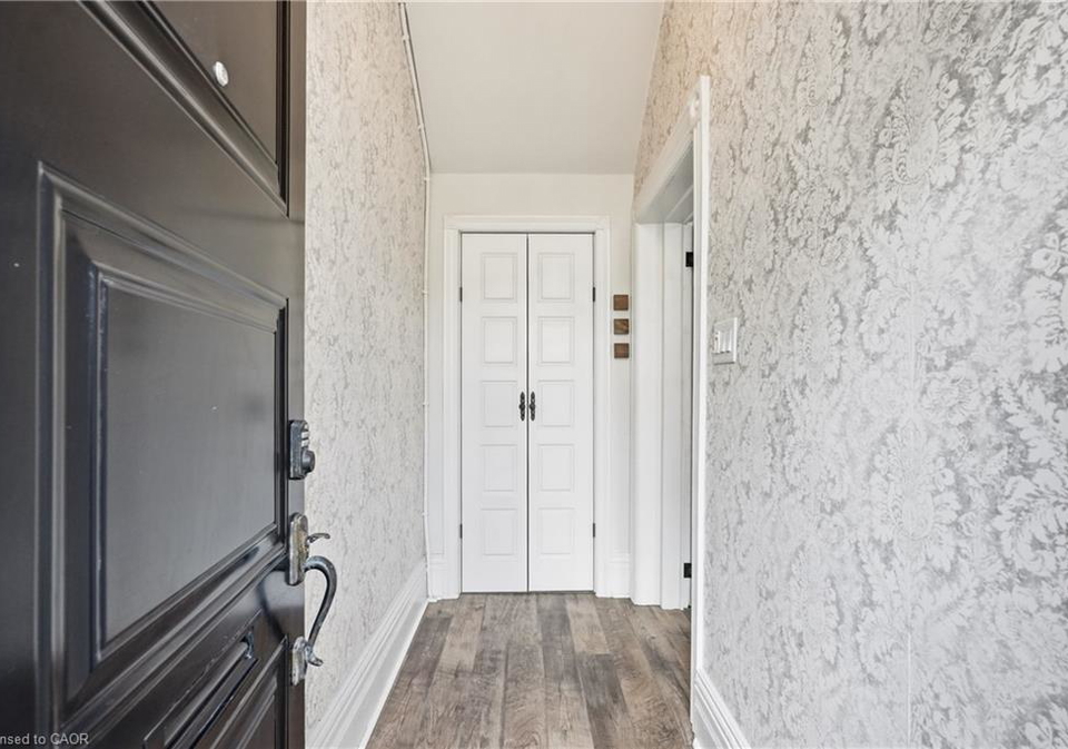 277-main-street-w-hamilton-ontario-40830683