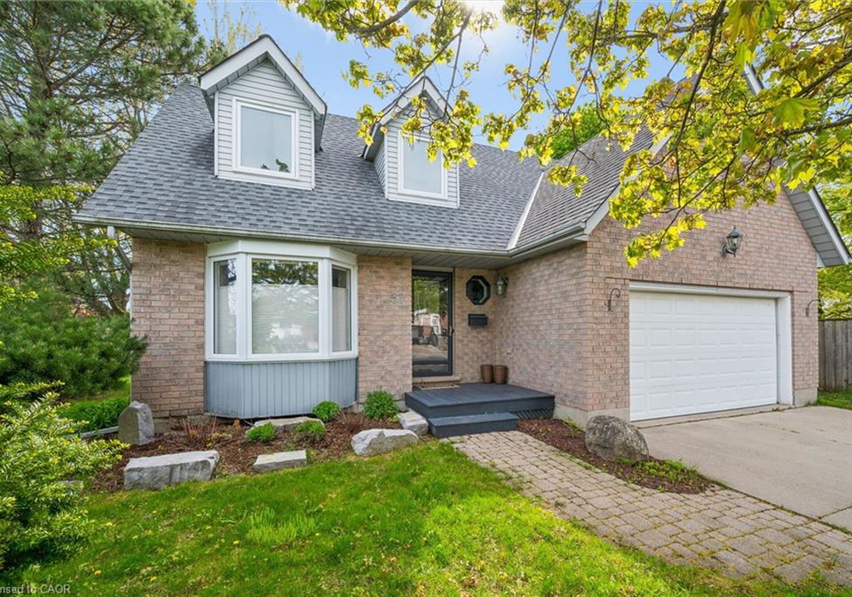 37-enfield-drive-cambridge-ontario-40830685
