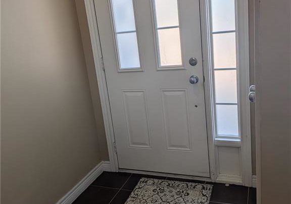 40-dartmouth-gate-stoney-creek-ontario-40830697