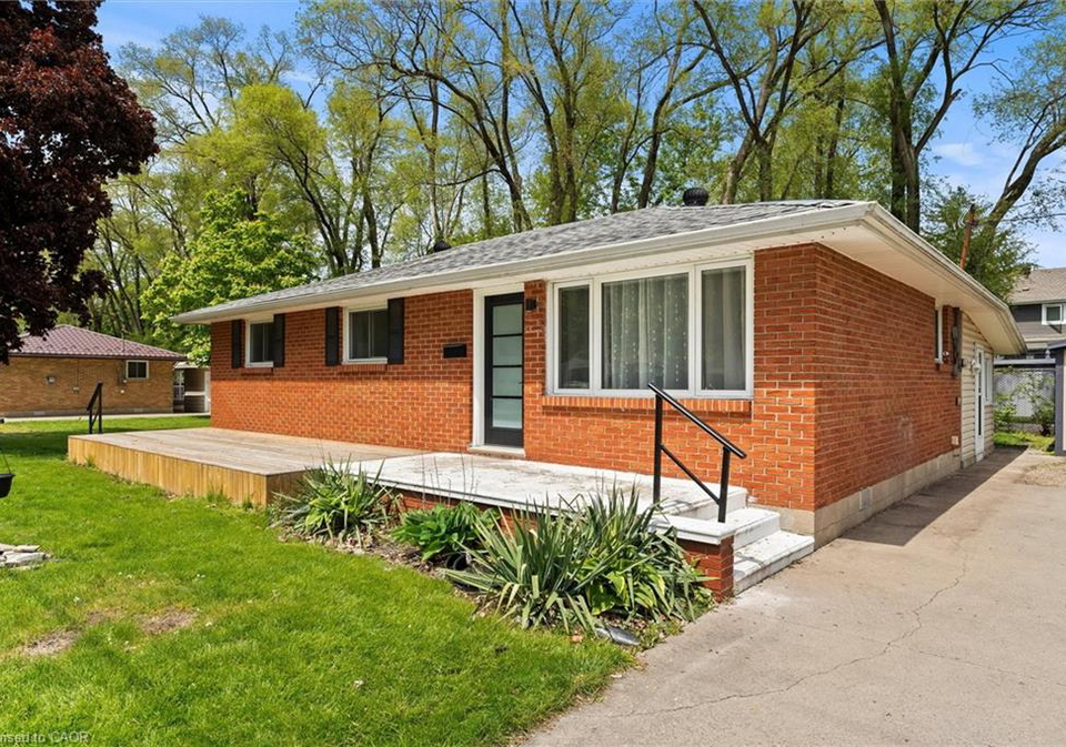 85-riverview-avenue-lasalle-ontario-40830699