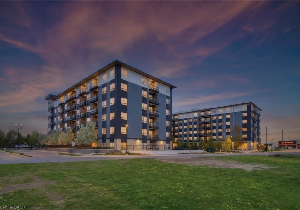 251-northfield-drive-e-waterloo-ontario-40830704