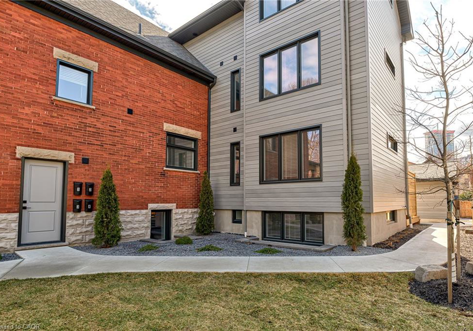 93-louisa-street-kitchener-ontario-40830713