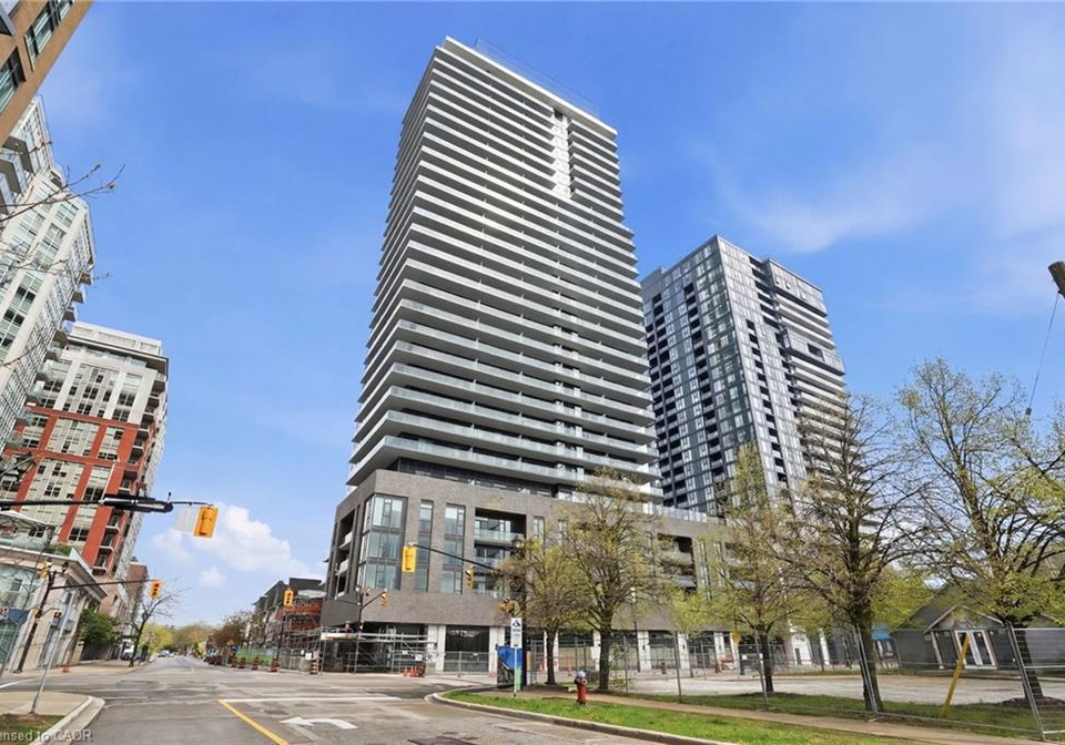 2075-lakeshore-road-burlington-ontario-40830715