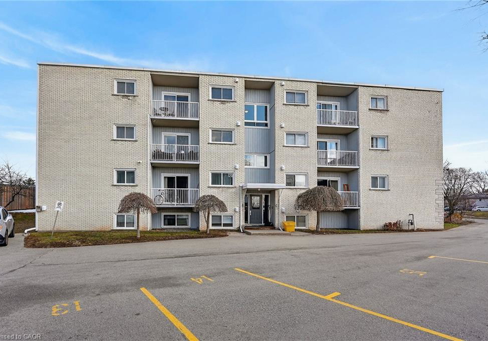37-conroy-crescent-guelph-ontario-40830737