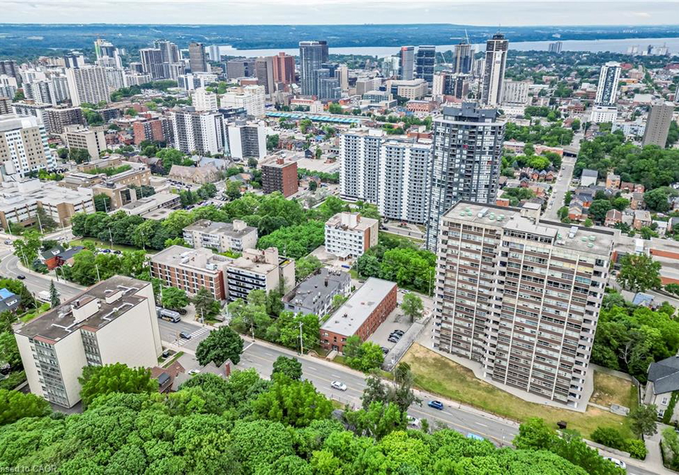 118-st-josephs-drive-hamilton-ontario-40830816