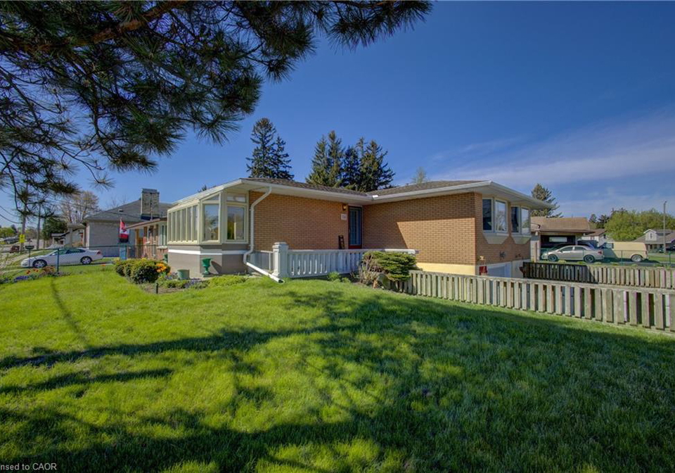 766-garden-street-cambridge-ontario-40830843