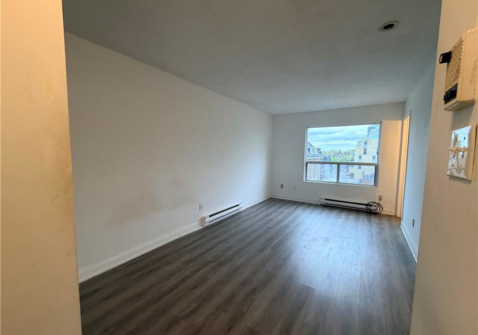 102-greensides-avenue-toronto-ontario-40830861