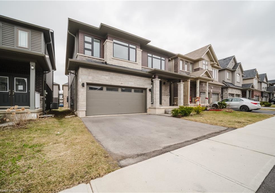 19-mclaren-avenue-brantford-ontario-40830866