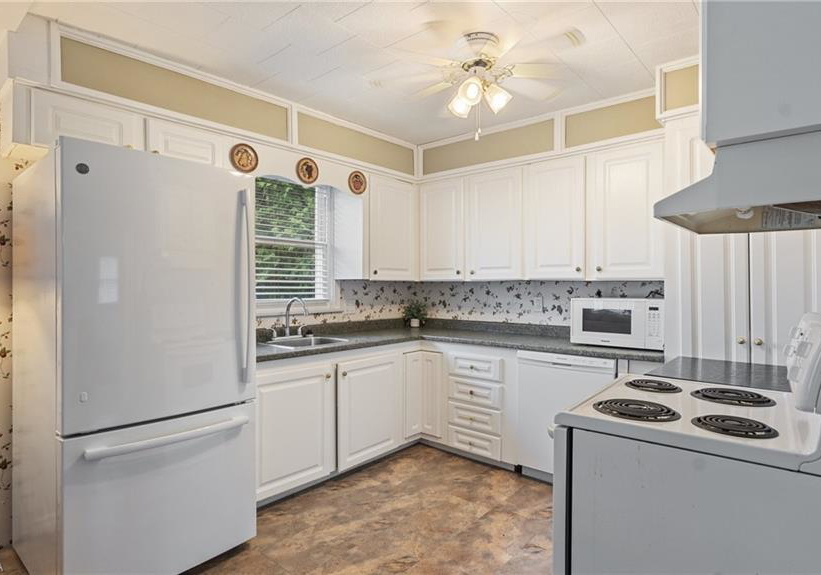 303-cedar-drive-turkey-point-ontario-40830892